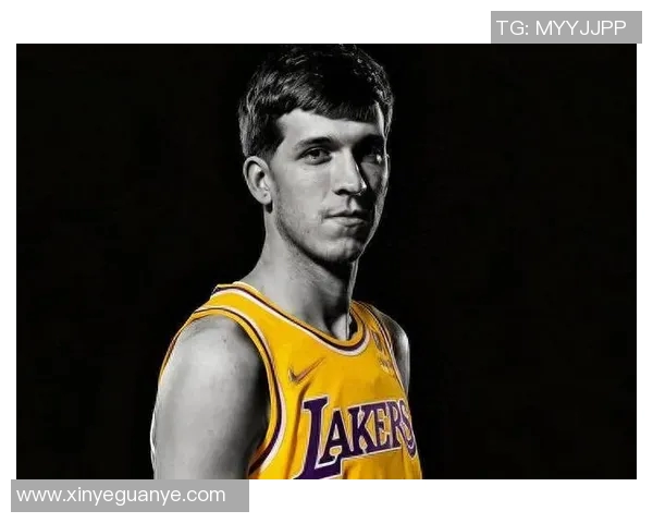 28分16助+压哨绝杀！里夫斯刷爆纪录，拉拉维亚觉醒，湖人好消息